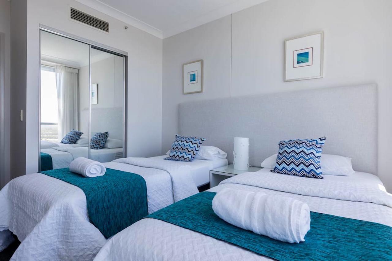 Apartment With Ocean Views 골드코스트 외부 사진
