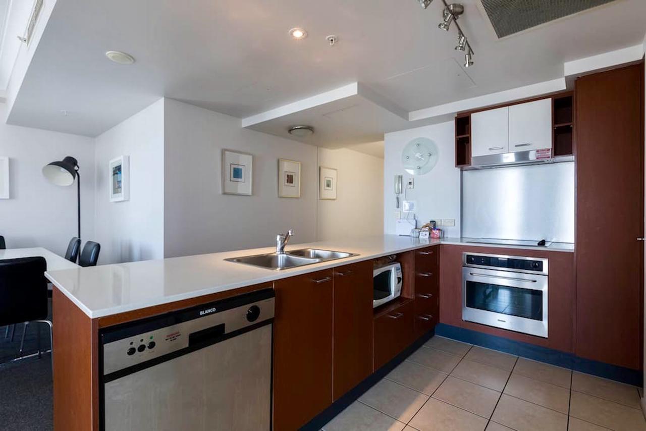 Apartment With Ocean Views 골드코스트 외부 사진